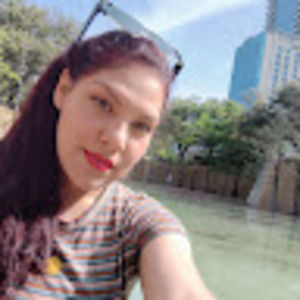 Meet your Posher, Manuela